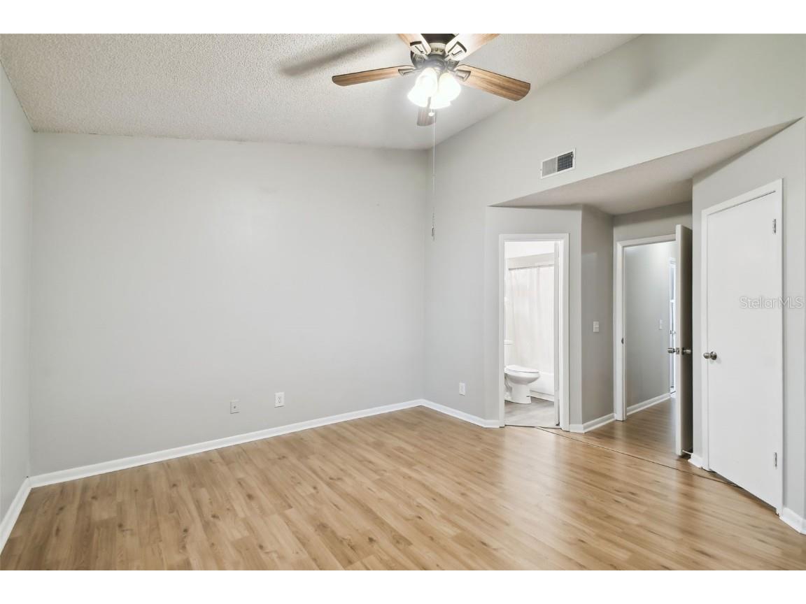 3308 W Wyoming Circle Tampa FL 33611 TB8399392 image32