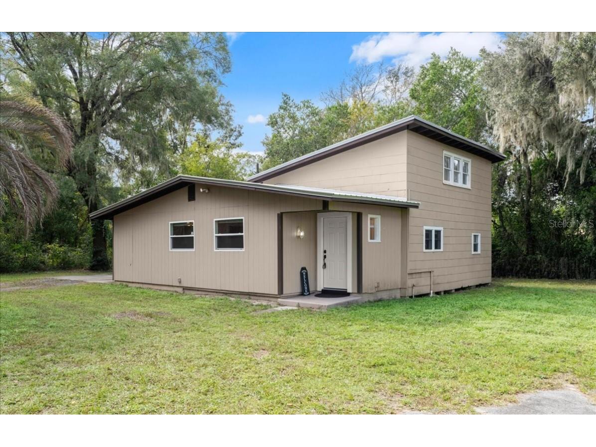 3309 Crill Avenue Palatka FL 32177 V4939097 image1