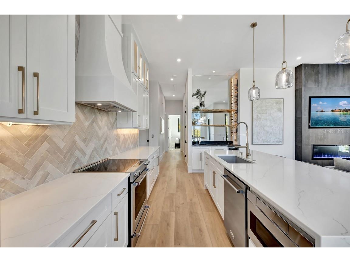 331 Albert Street Dunedin FL 34698 TB8340274 image12