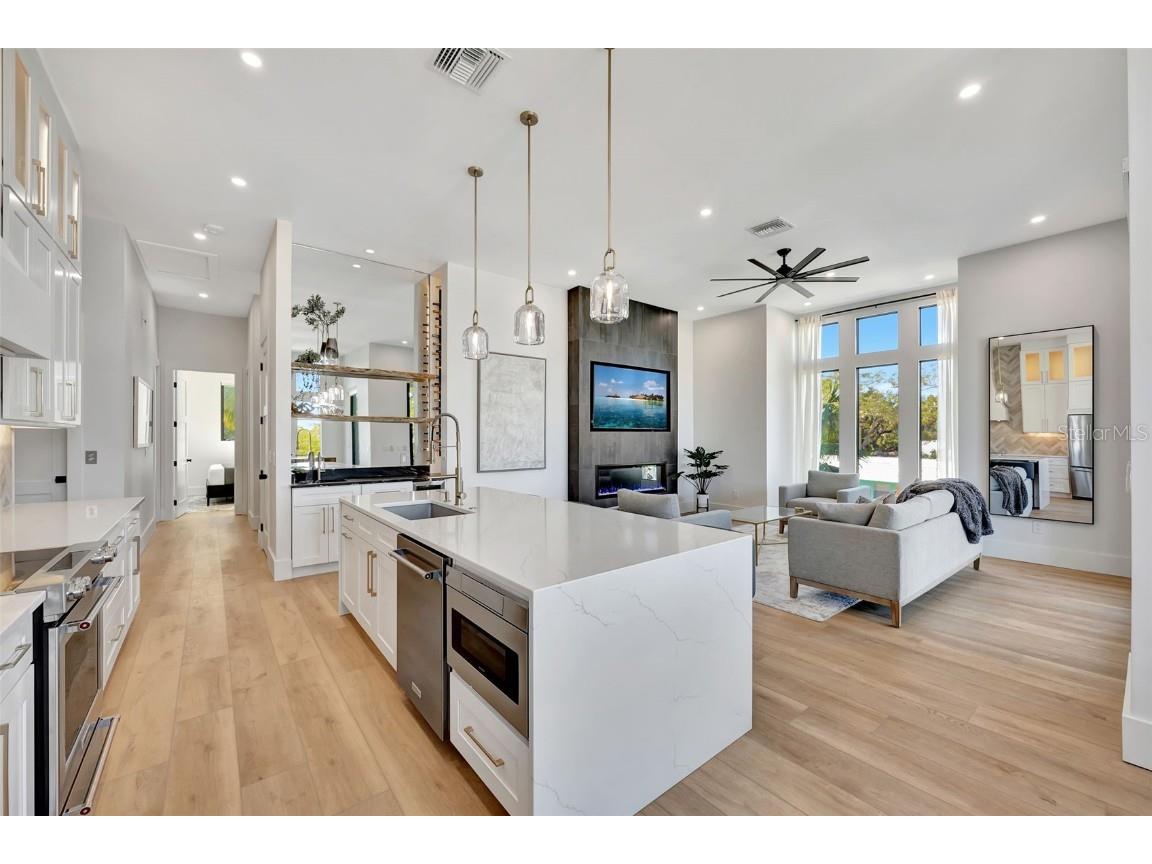 331 Albert Street Dunedin FL 34698 TB8340274 image13