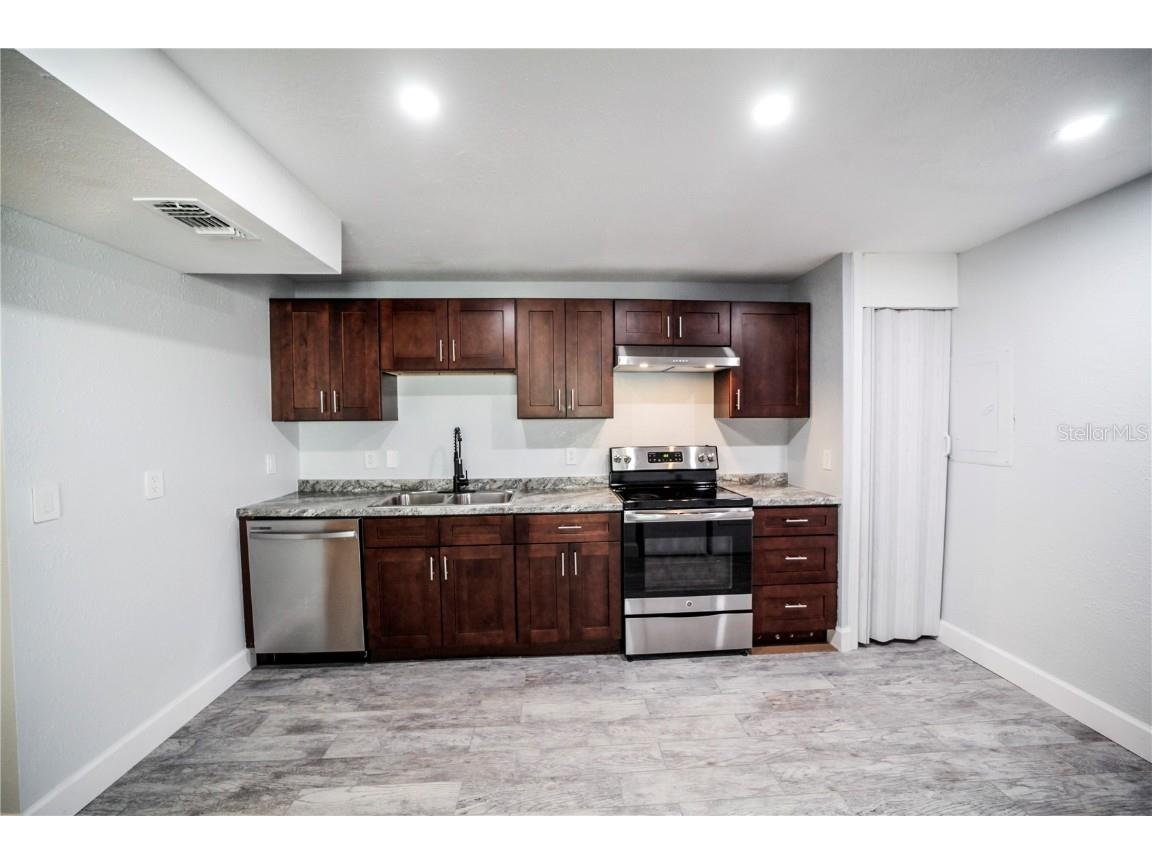 331 Amherst Avenue #56 Sarasota FL 34232 A4672714 image6