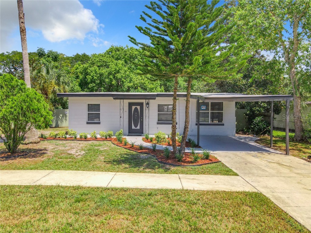 331 E 1st Street Chuluota FL 32766 O6134218 image1