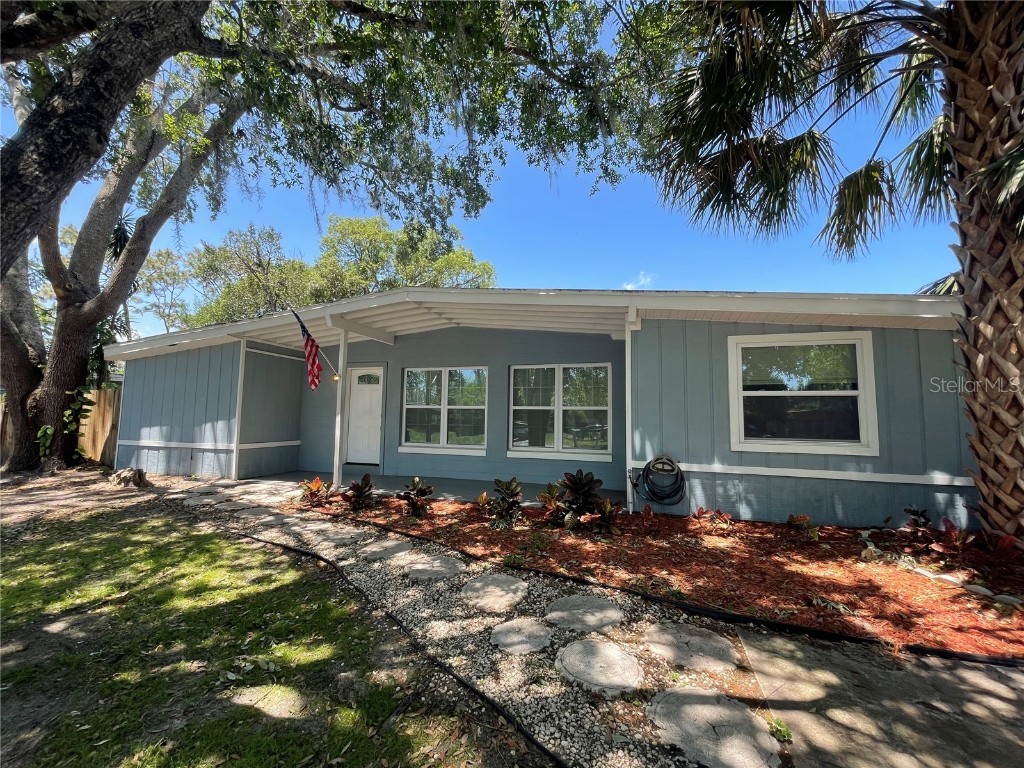 331 E 6th Street Chuluota FL 32766 O6102343 image1