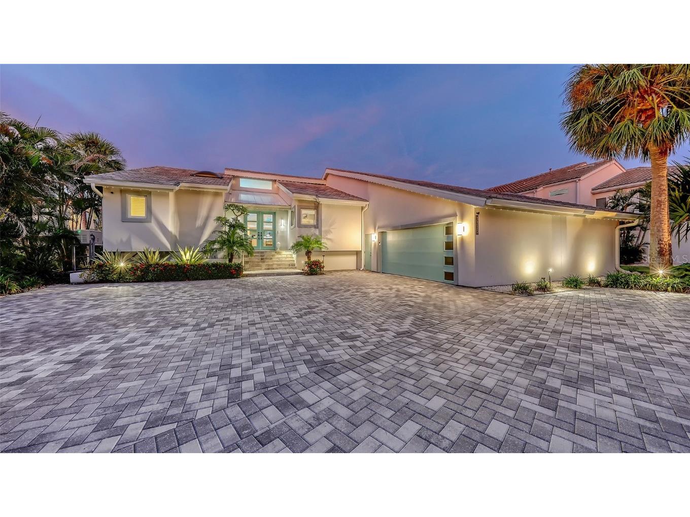 3310 Bayou Road Longboat Key FL 34228 - BAYOU LAKE A4661261 image1