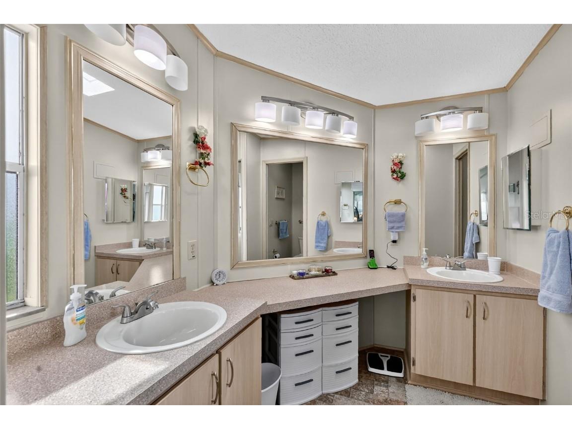 3310 Manatee Road Tavares FL 32778 - HARRIS CHAIN OF LAKES G5102114 image22