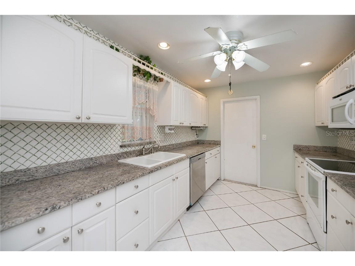 3310 Pan American Boulevard North Port FL 34287 C7514278 image20