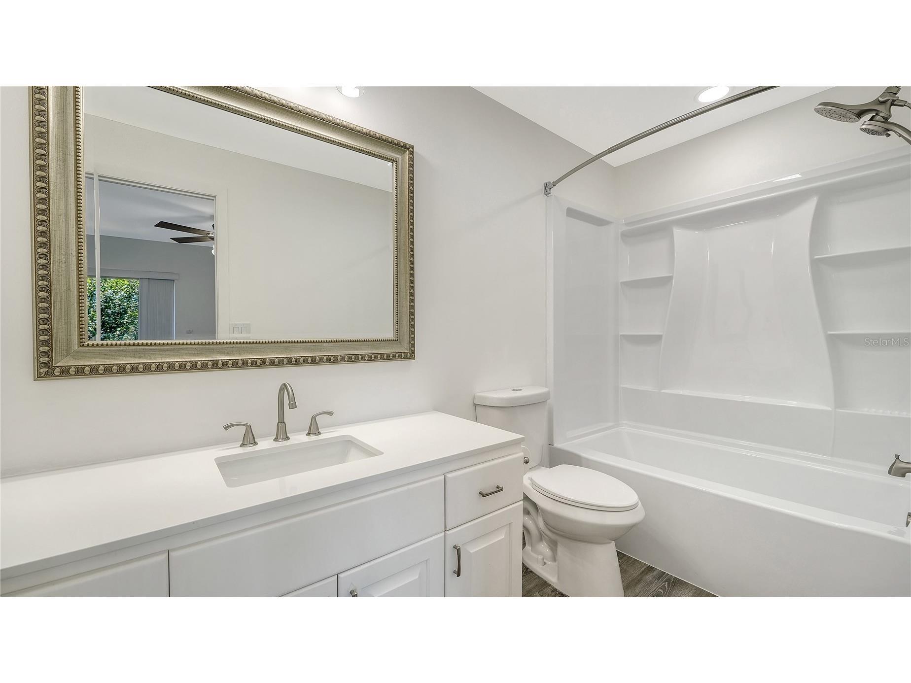 3310 Ramblewood Place Sarasota FL 34237 A4686887 image16