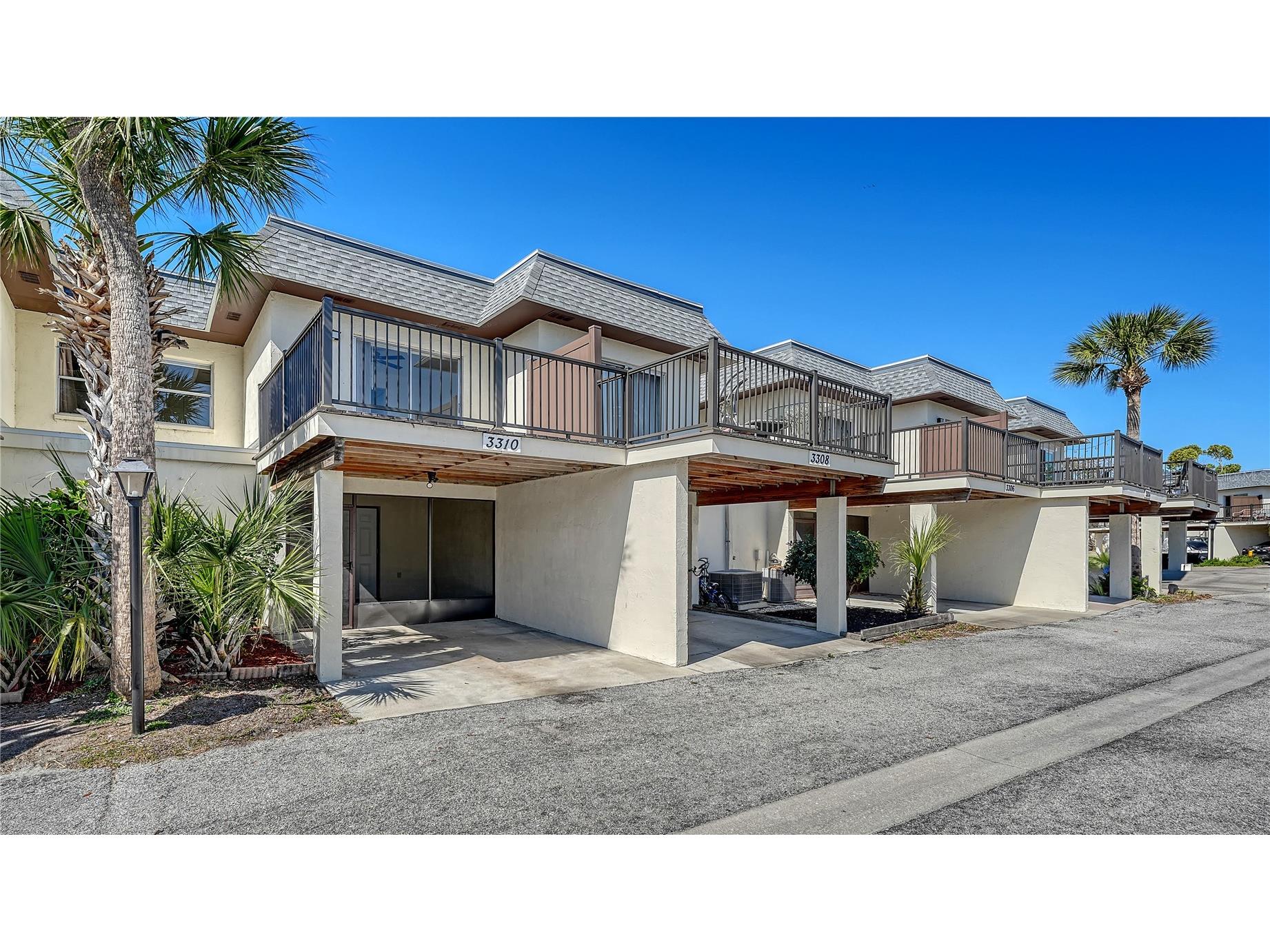3310 Ramblewood Place Sarasota FL 34237 A4686887 image2