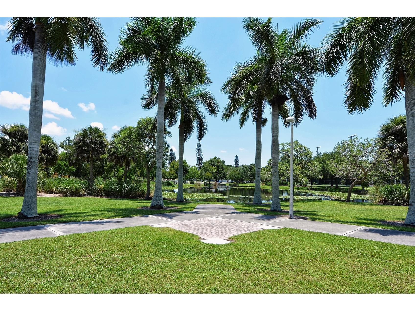 3310 Ramblewood Place Sarasota FL 34237 A4686887 image37