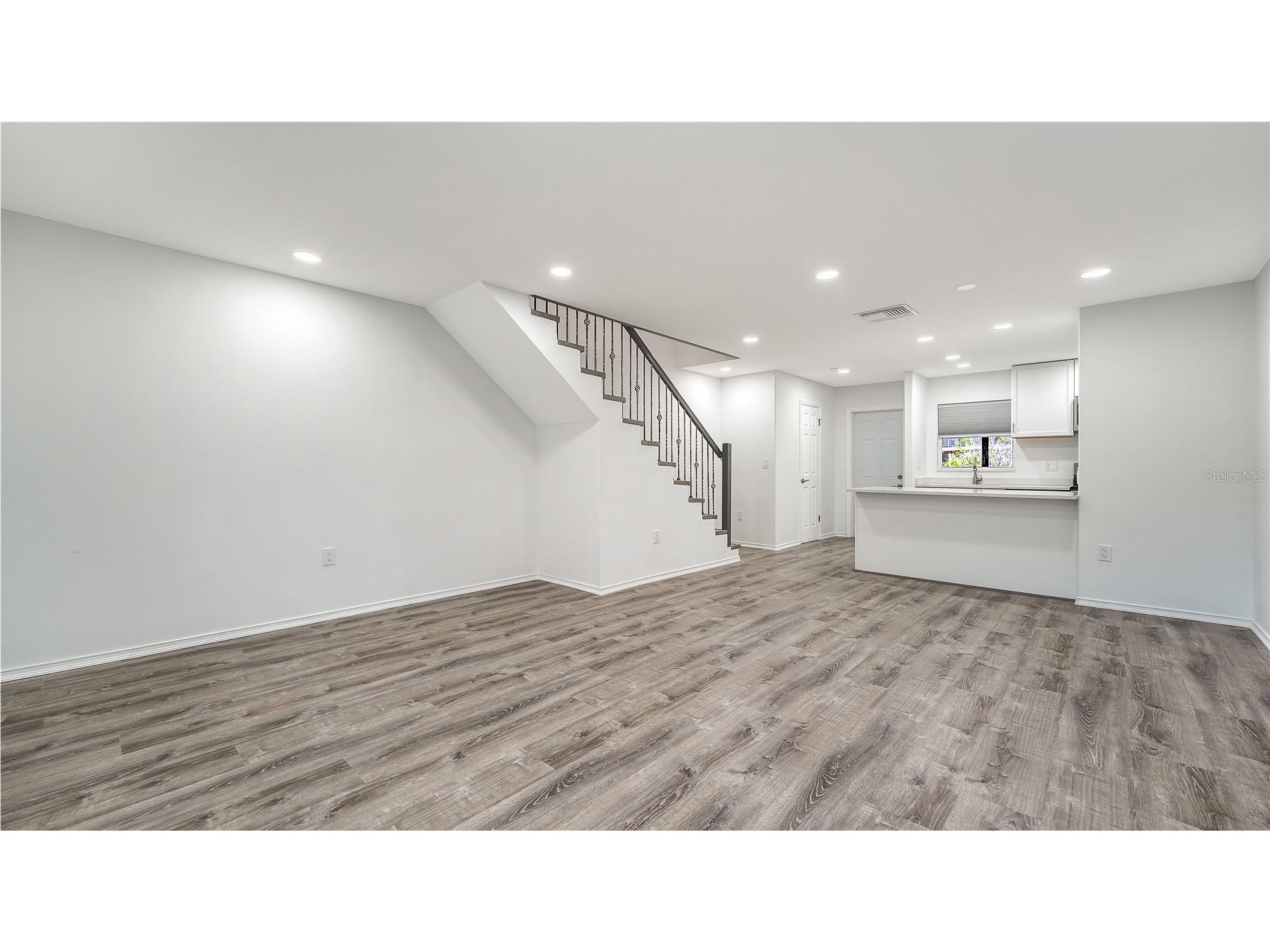 3310 Ramblewood Place Sarasota FL 34237 A4686887 image9