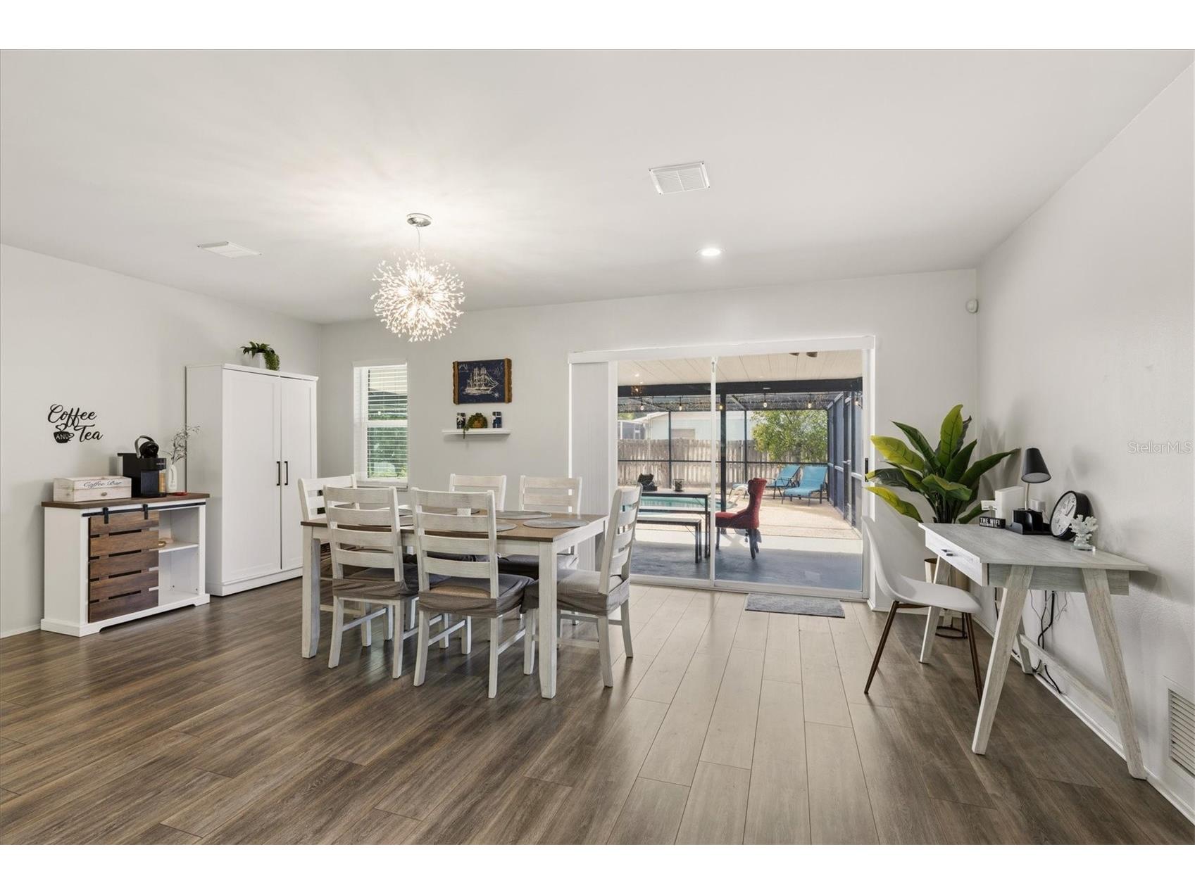3310 Siesta Drive Venice FL 34293 A4686880 image16