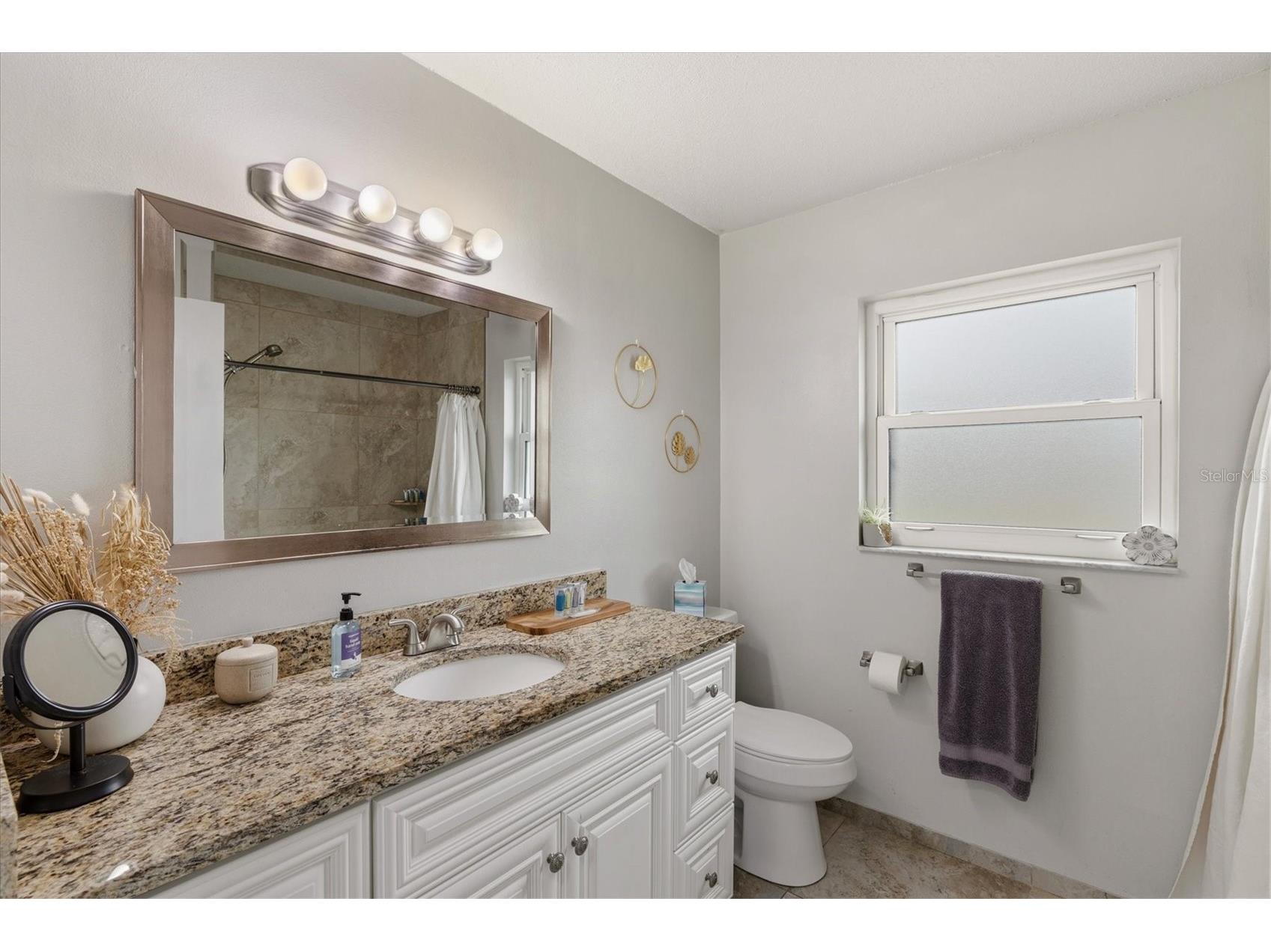 3310 Siesta Drive Venice FL 34293 A4686880 image26