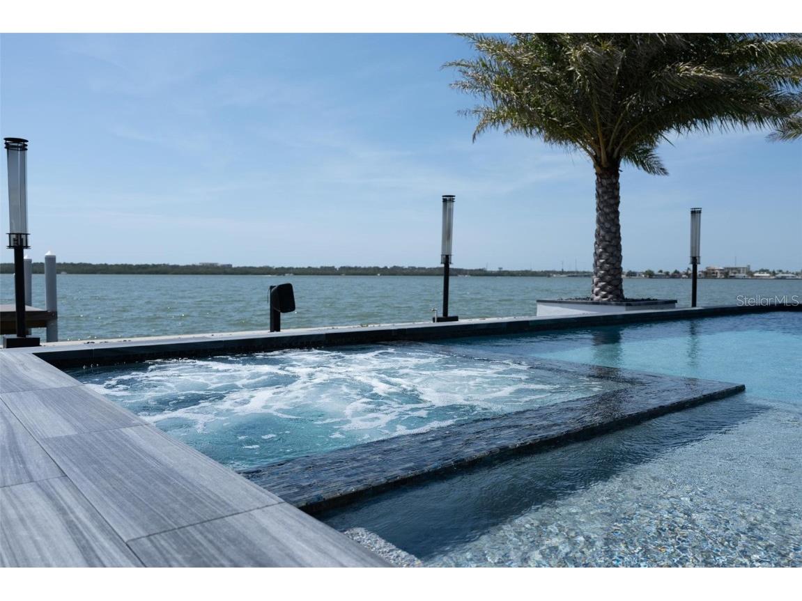 3310 Sunset Drive N Saint Petersburg FL 33710 O6304937 image10