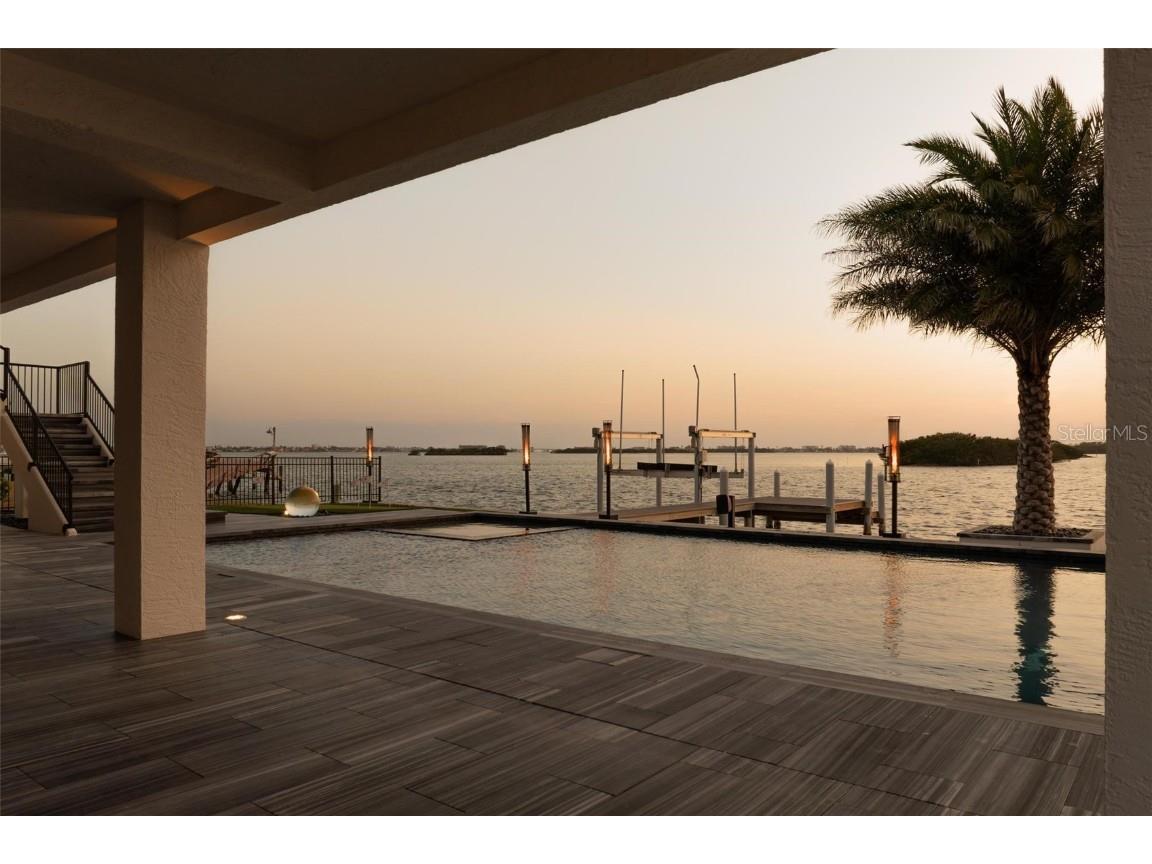 3310 Sunset Drive N Saint Petersburg FL 33710 O6304937 image12