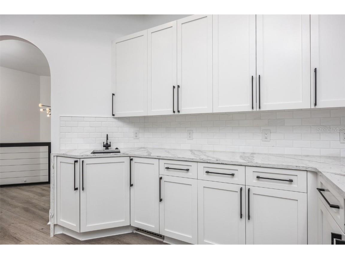 3310 Sunset Drive N Saint Petersburg FL 33710 O6304937 image18