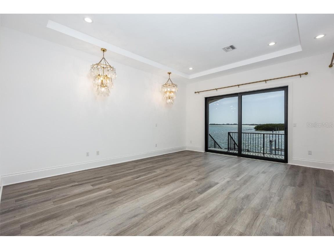 3310 Sunset Drive N Saint Petersburg FL 33710 O6304937 image23