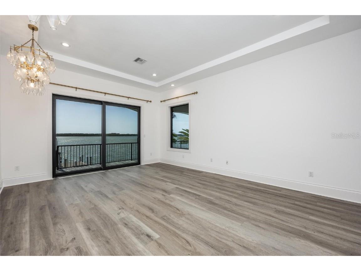 3310 Sunset Drive N Saint Petersburg FL 33710 O6304937 image24