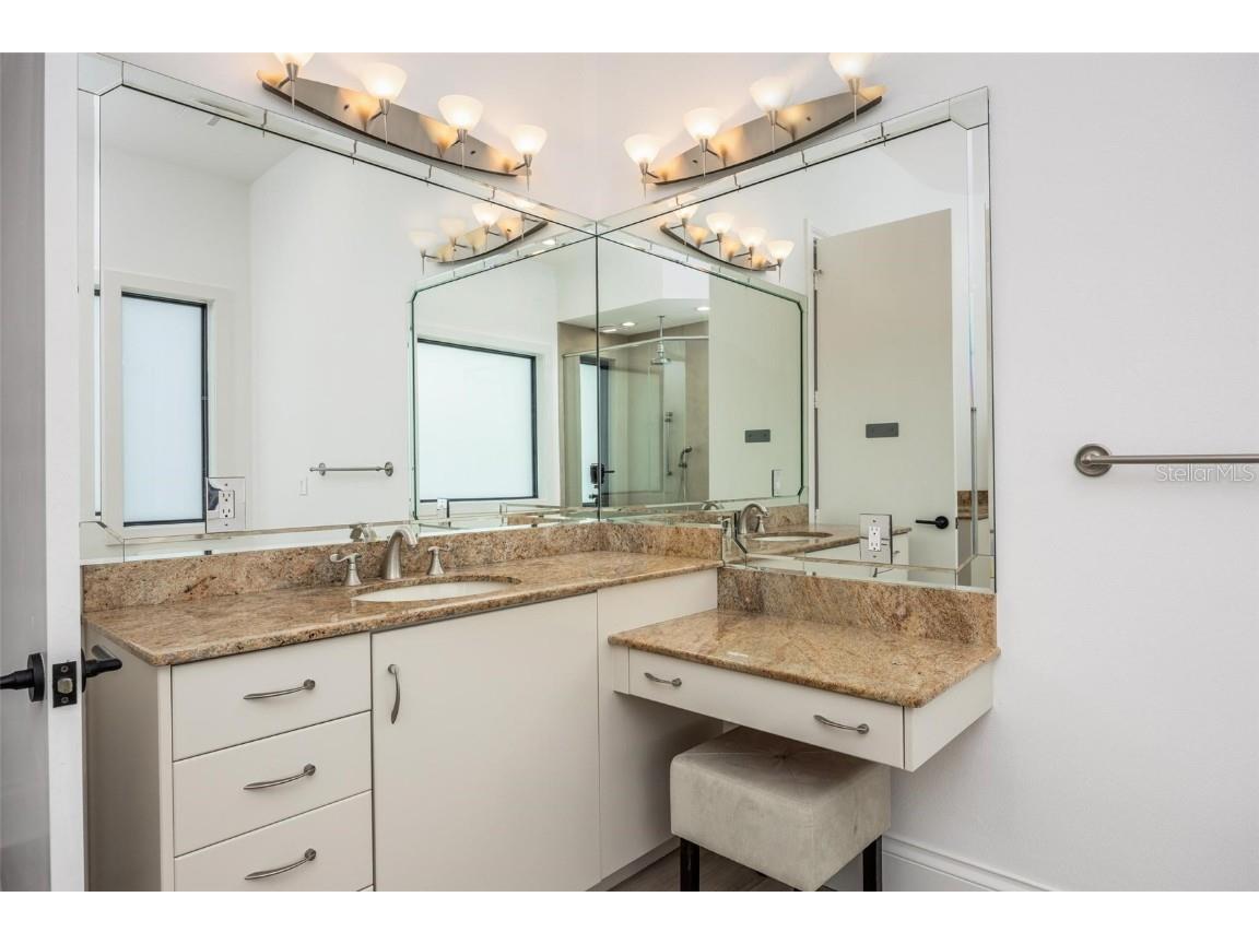 3310 Sunset Drive N Saint Petersburg FL 33710 O6304937 image26