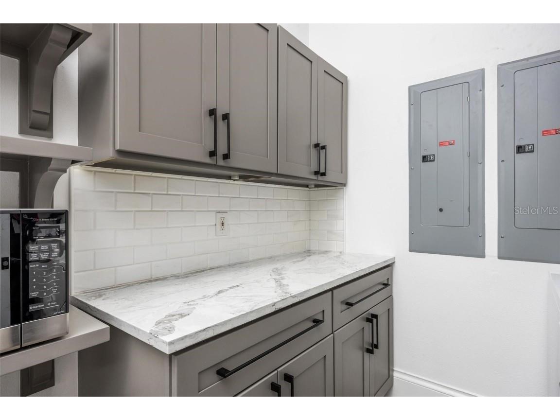 3310 Sunset Drive N Saint Petersburg FL 33710 O6304937 image40