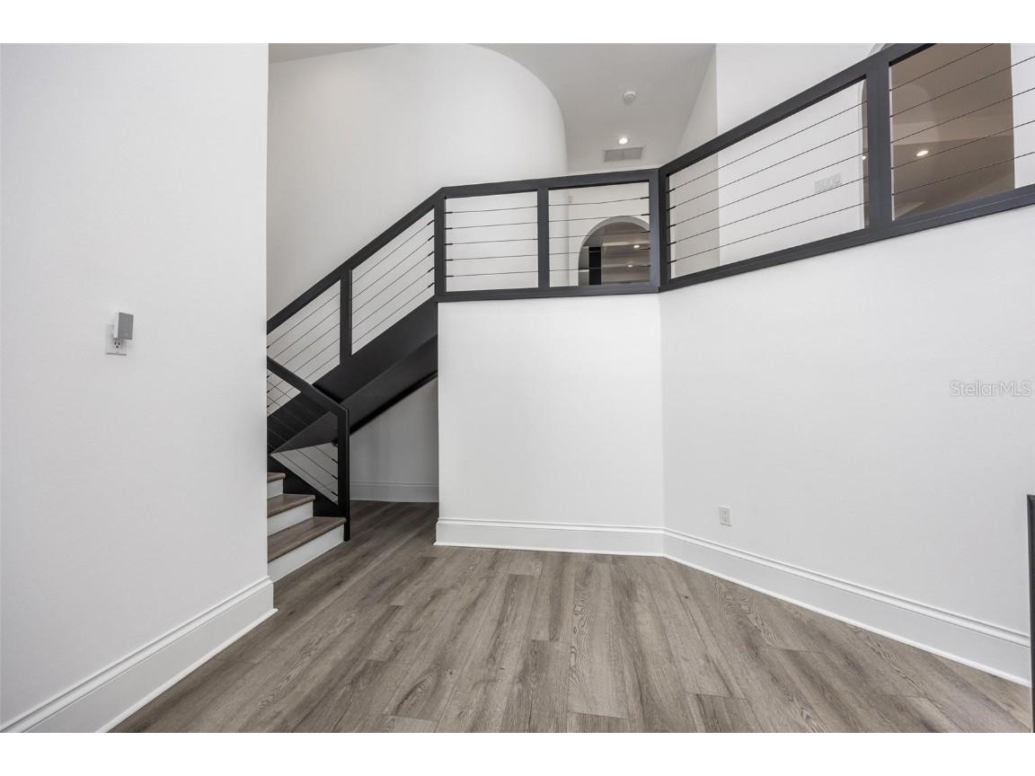 3310 Sunset Drive N Saint Petersburg FL 33710 O6304937 image43