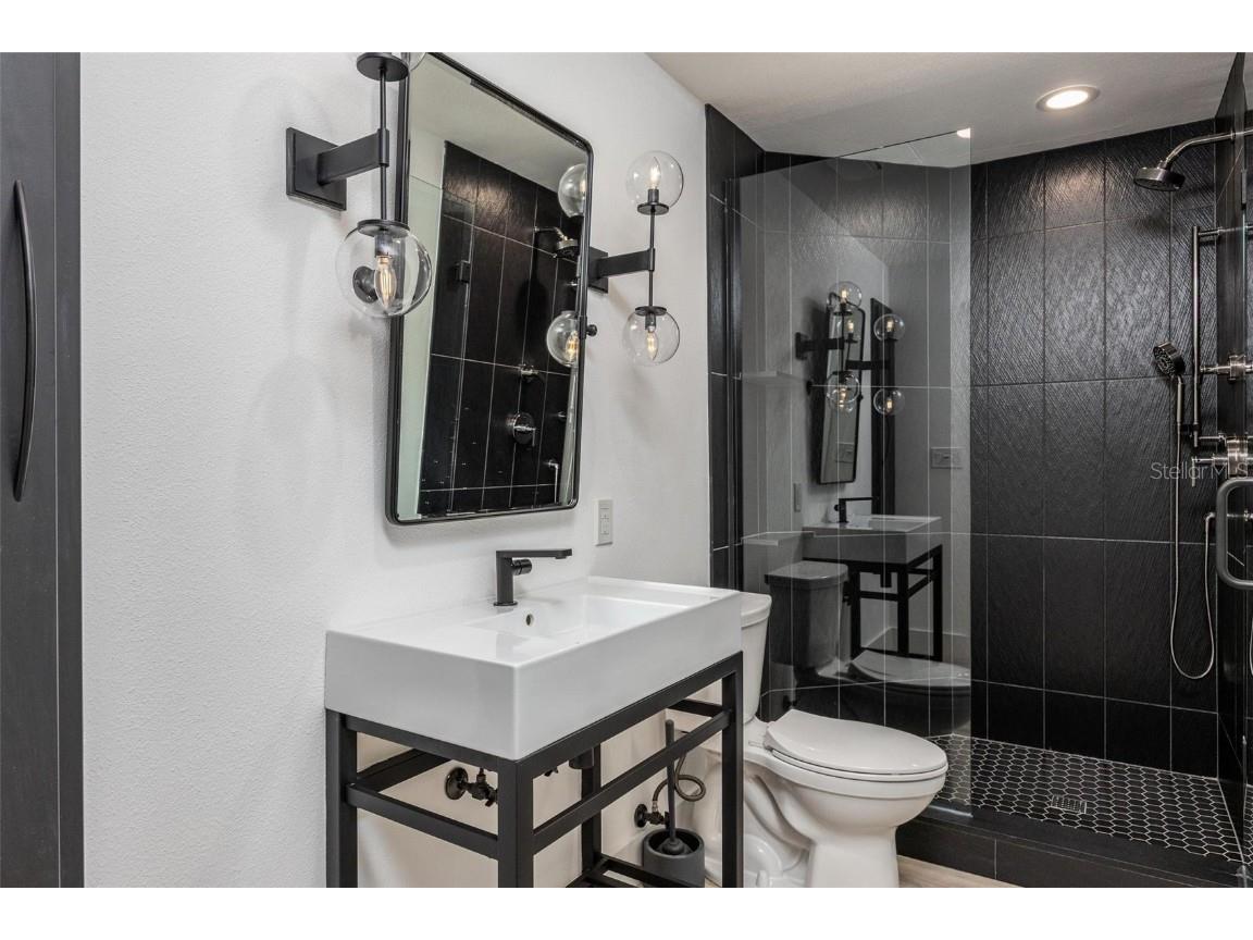 3310 Sunset Drive N Saint Petersburg FL 33710 O6304937 image45