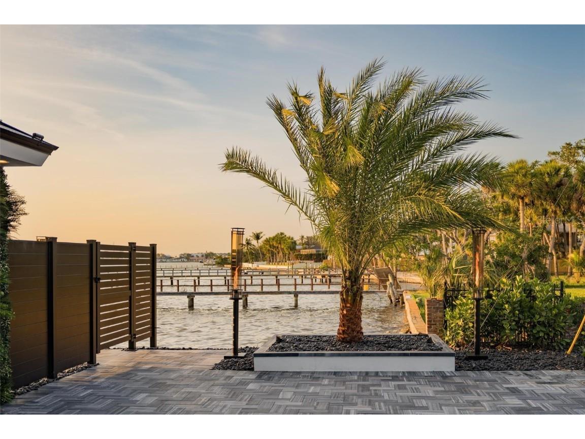 3310 Sunset Drive N Saint Petersburg FL 33710 O6304937 image68