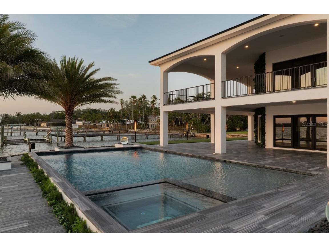 3310 Sunset Drive N Saint Petersburg FL 33710 O6304937 image7