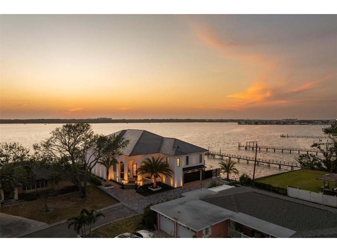 3310 Sunset Drive N Saint Petersburg FL 33710 O6304937 image70