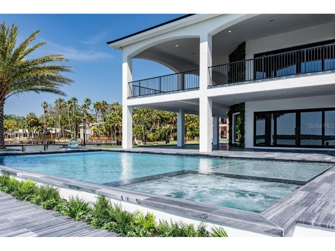 3310 Sunset Drive N Saint Petersburg FL 33710 O6304937 image8