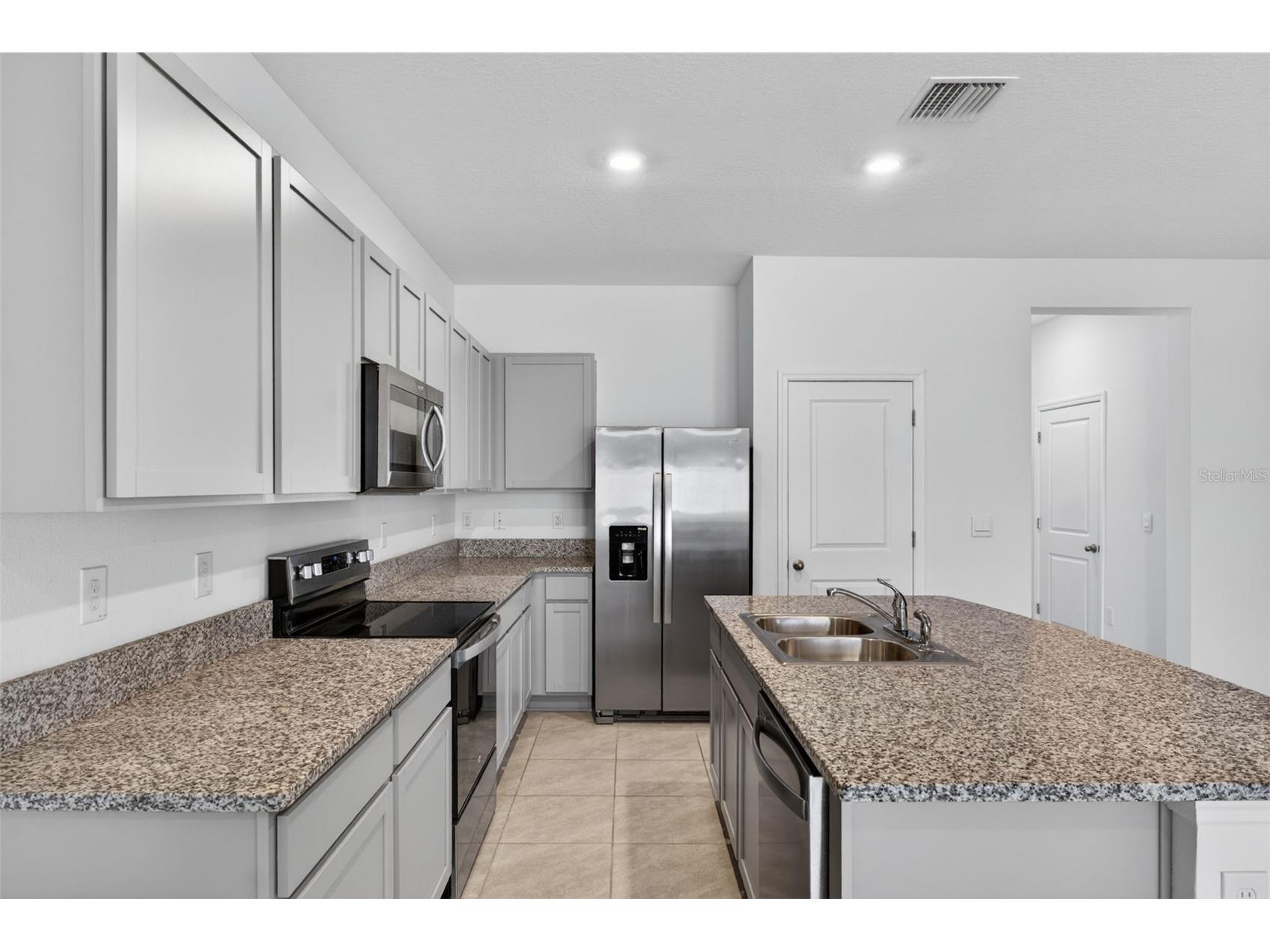 33105 Major Oak Drive Wesley Chapel FL 33545 TB8498948 image15