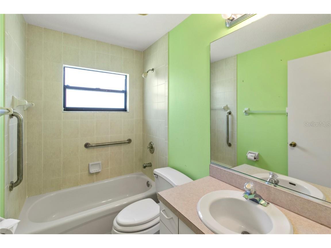 3311 39th Place W #1 Bradenton FL 34205 A4654948 image38