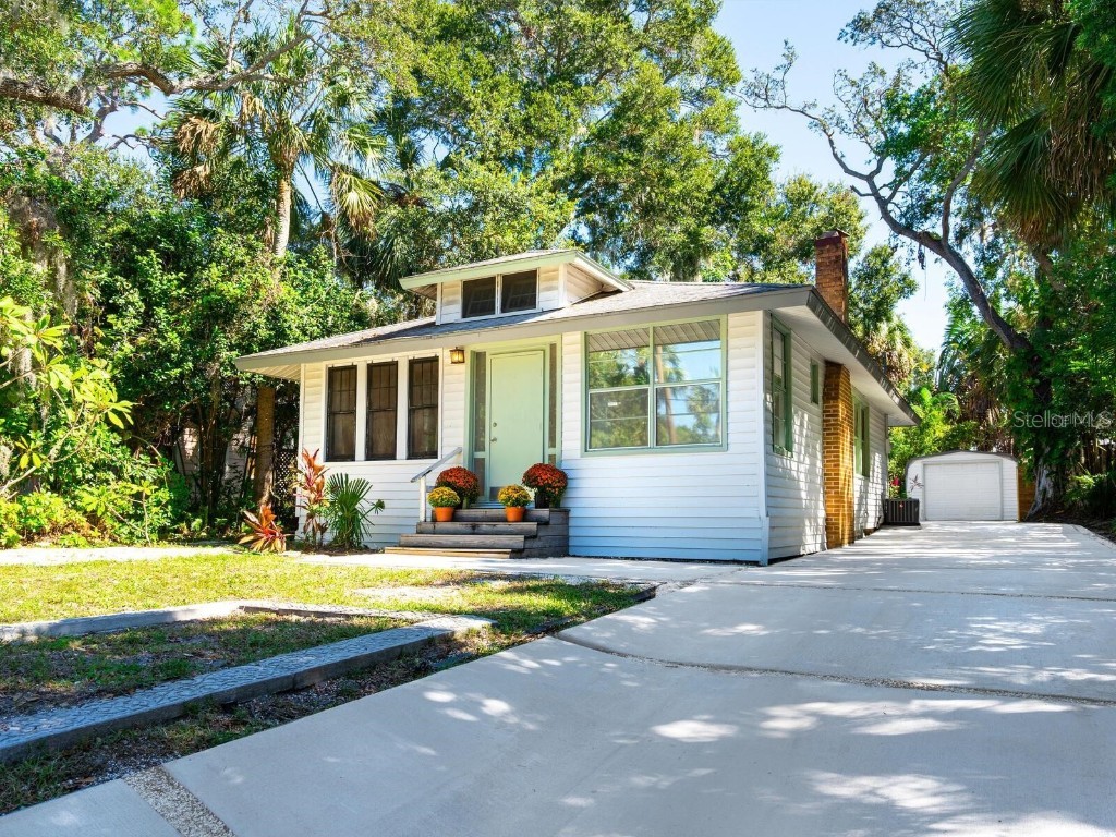 3312 Bay Shore Road Sarasota FL 34234 A4574236 image1