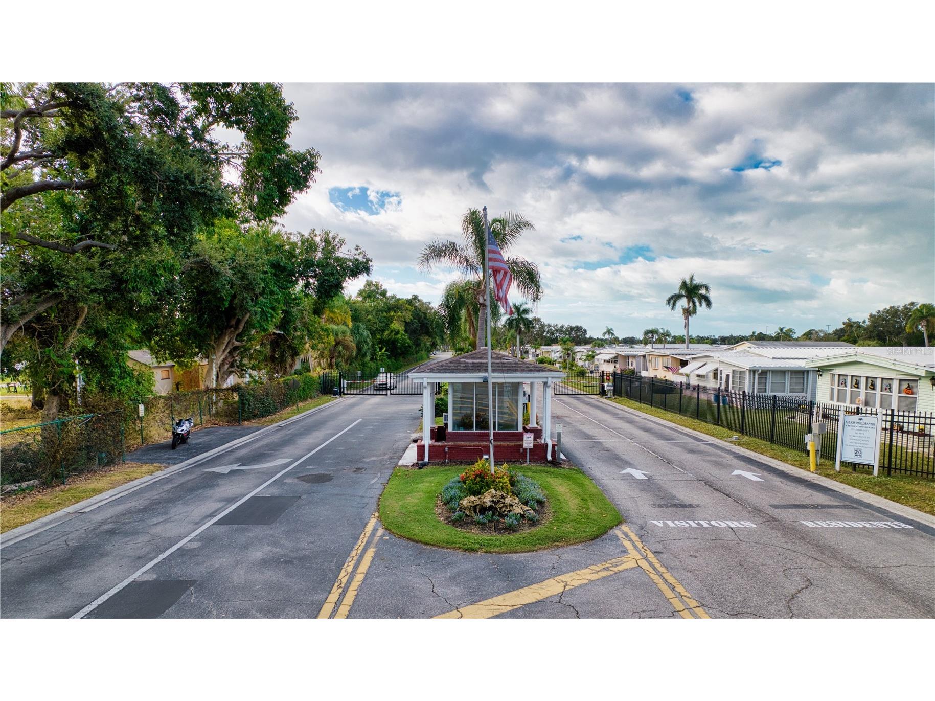 3312 Overcup Oak Terrace Sarasota FL 34237 A4685218 image32