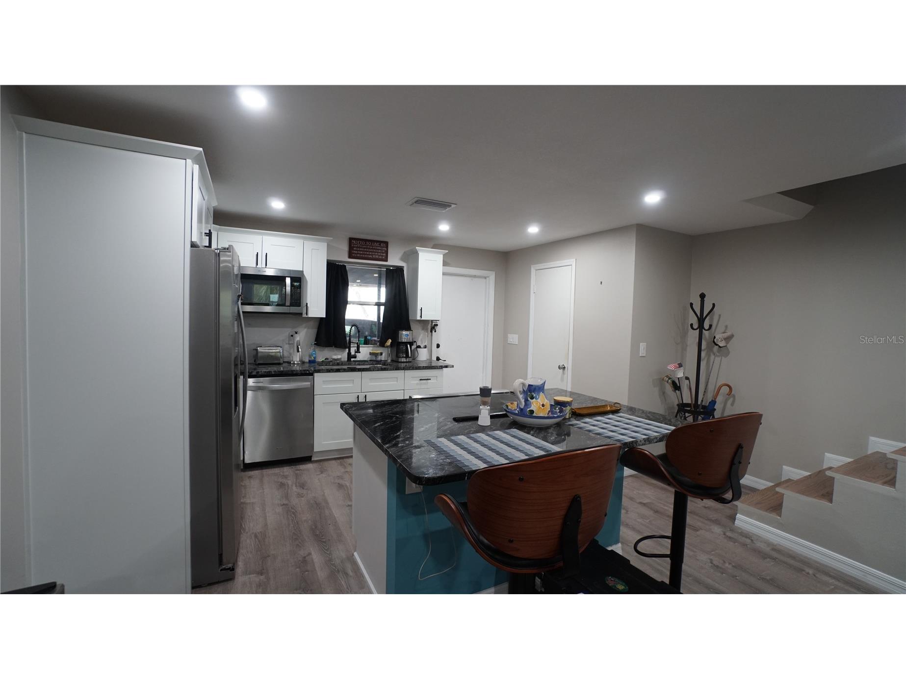 3312 Ramblewood Place Sarasota FL 34237 O6419357 image8
