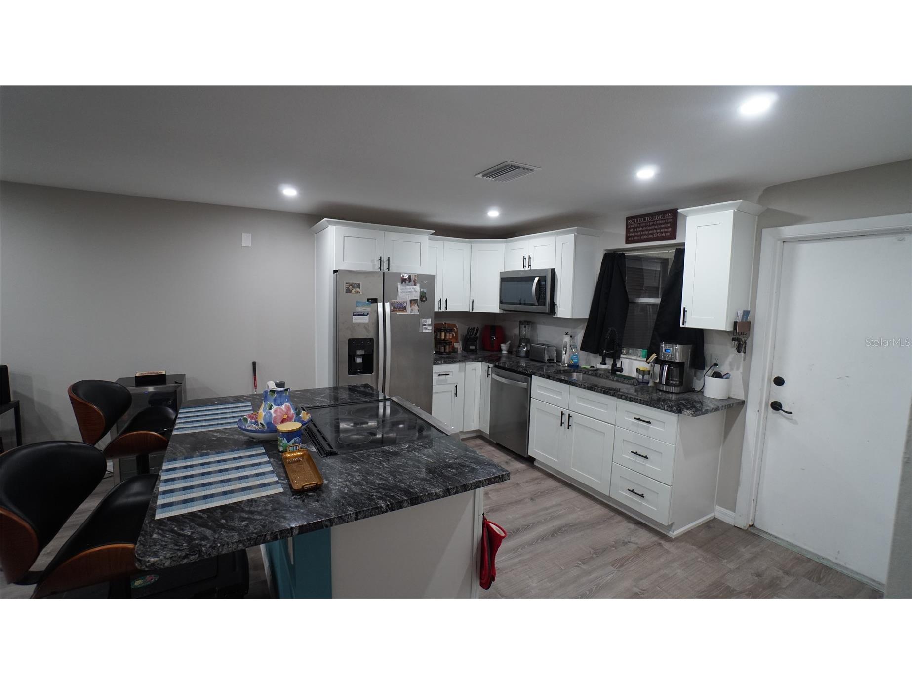 3312 Ramblewood Place Sarasota FL 34237 O6419357 image9