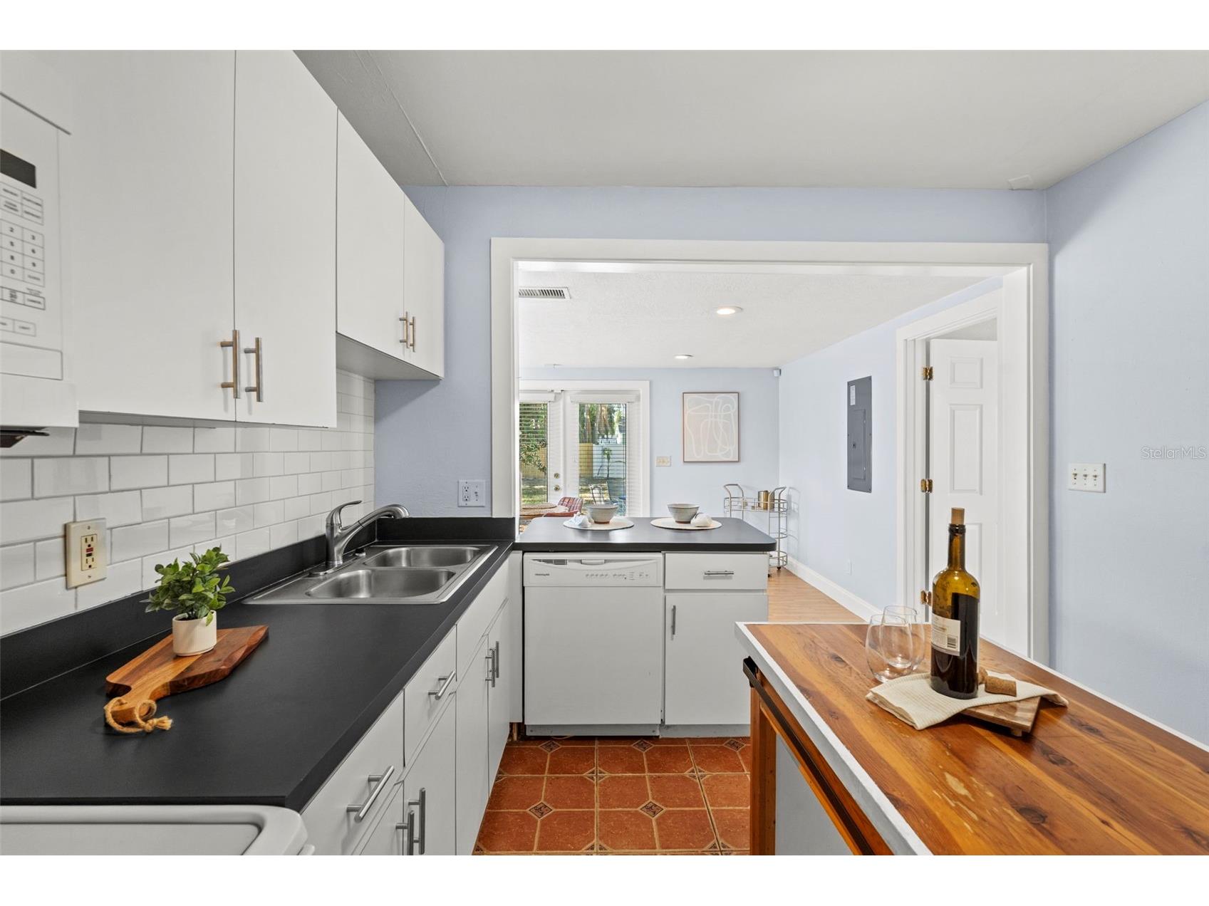 3313 Price Tampa FL 33611 TB8500549 image2