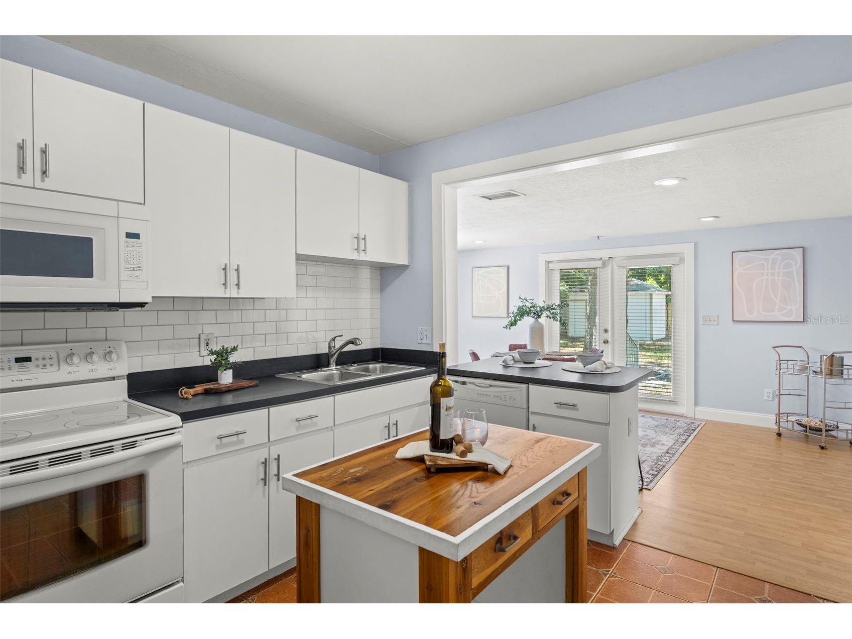 3313 Price Tampa FL 33611 TB8500549 image3