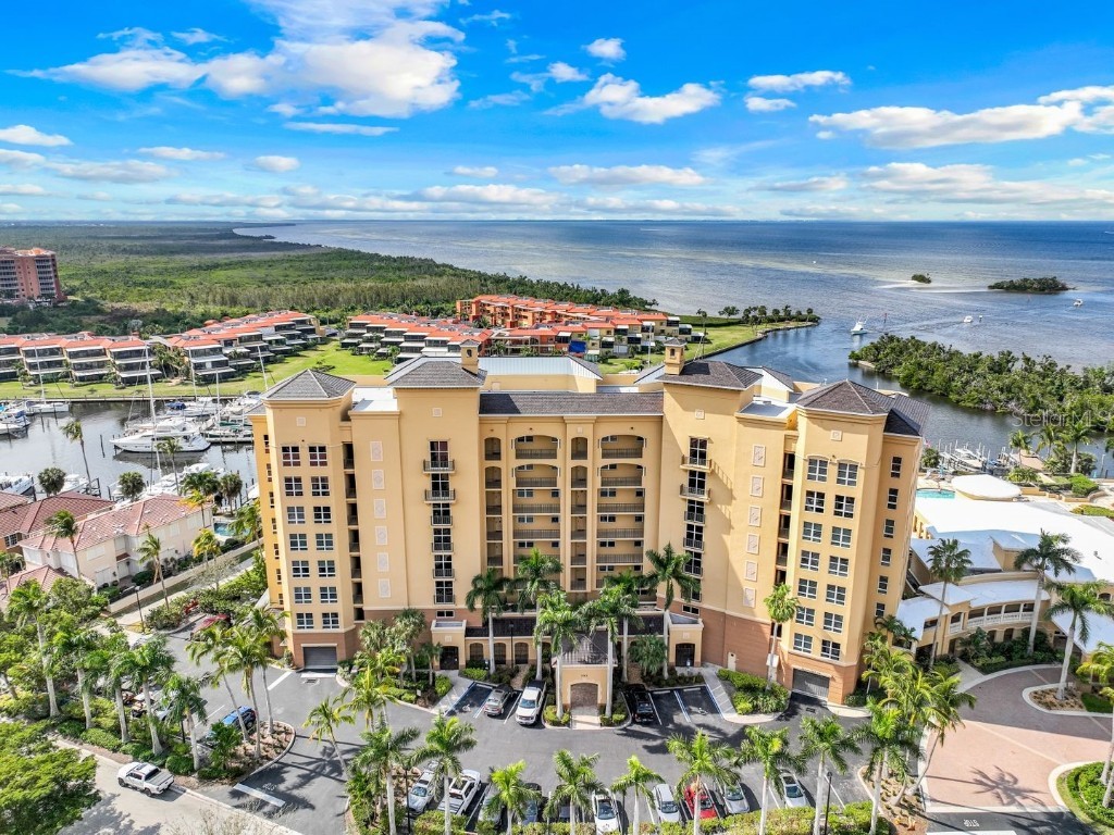 3313 Sunset Key Circle #404 Punta Gorda FL 33955 - CHARLOTTE HARBOR C7492443 image2