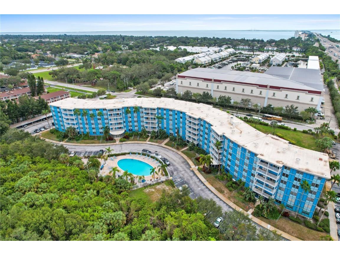 3315 58th Avenue S #110 Saint Petersburg FL 33712 A4552548 image1