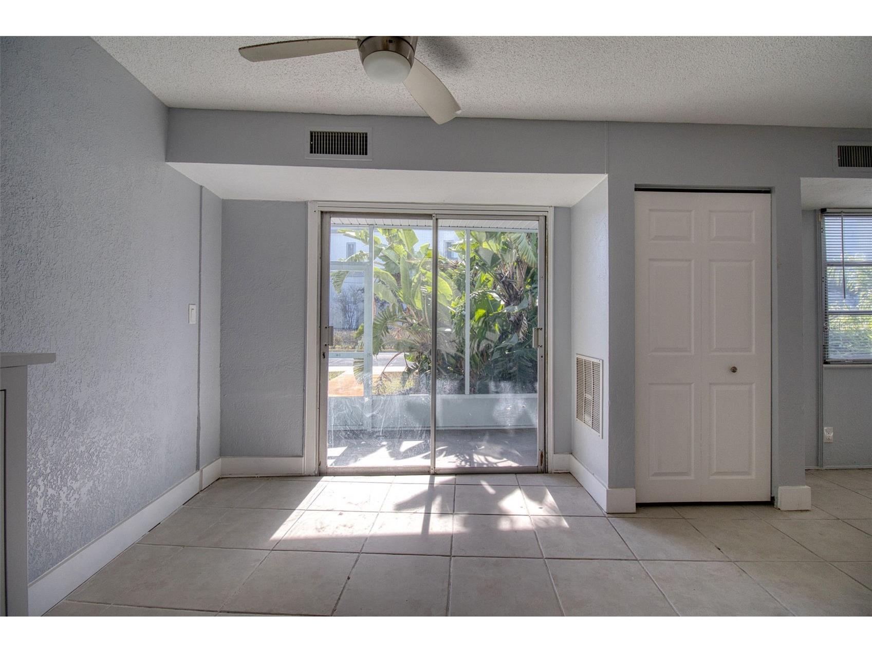 3315 58th Avenue S #112 Saint Petersburg FL 33712 TB8456361 image5