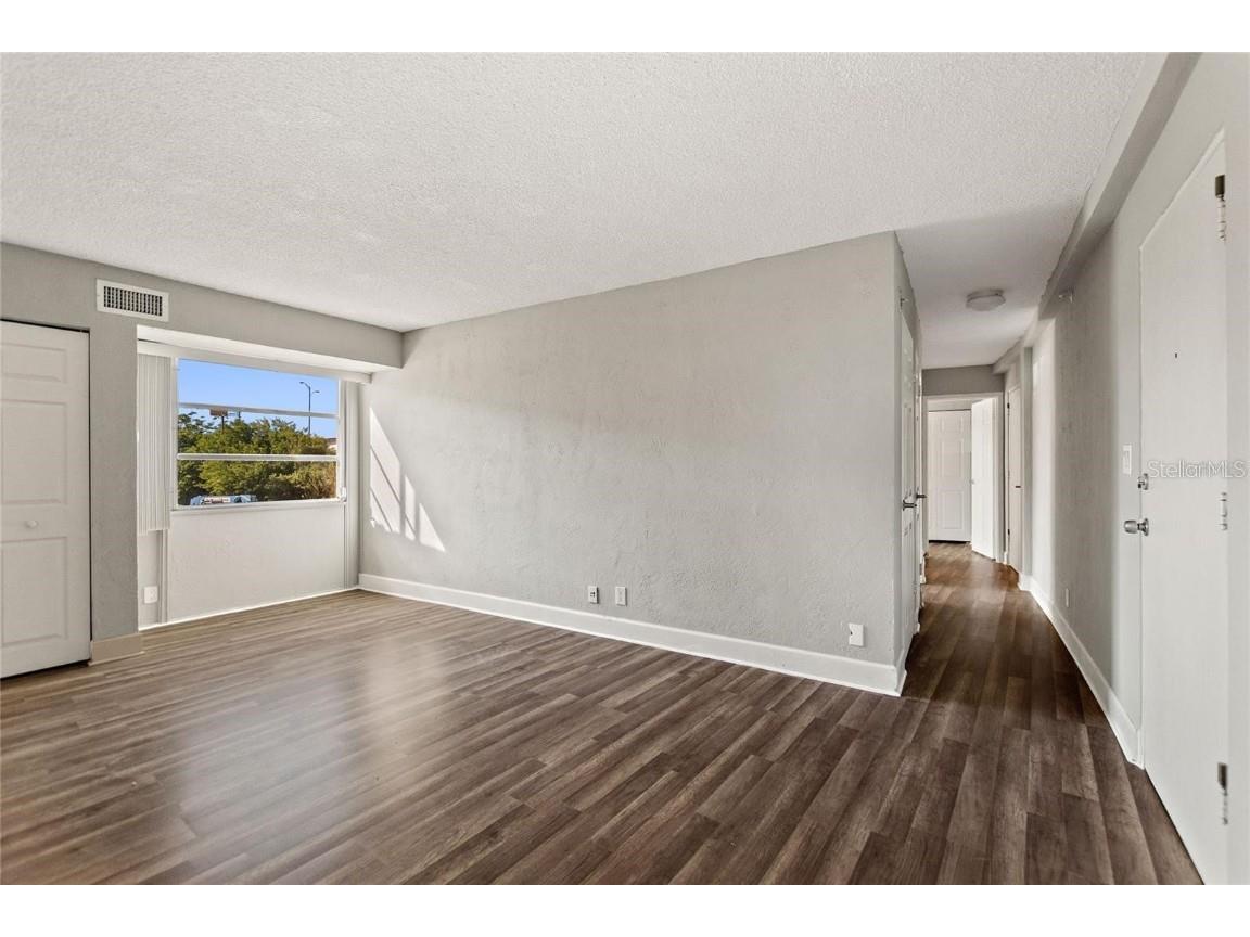 3315 58th Avenue S #202 Saint Petersburg FL 33712 TB8452539 image7