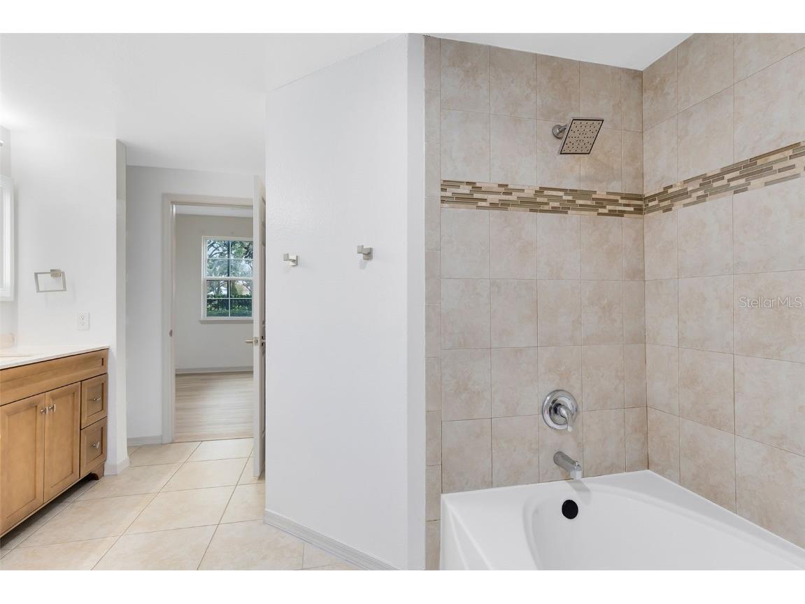 3315 Parkchester Square Boulevard #102 Orlando FL 32835 O6269094 image16