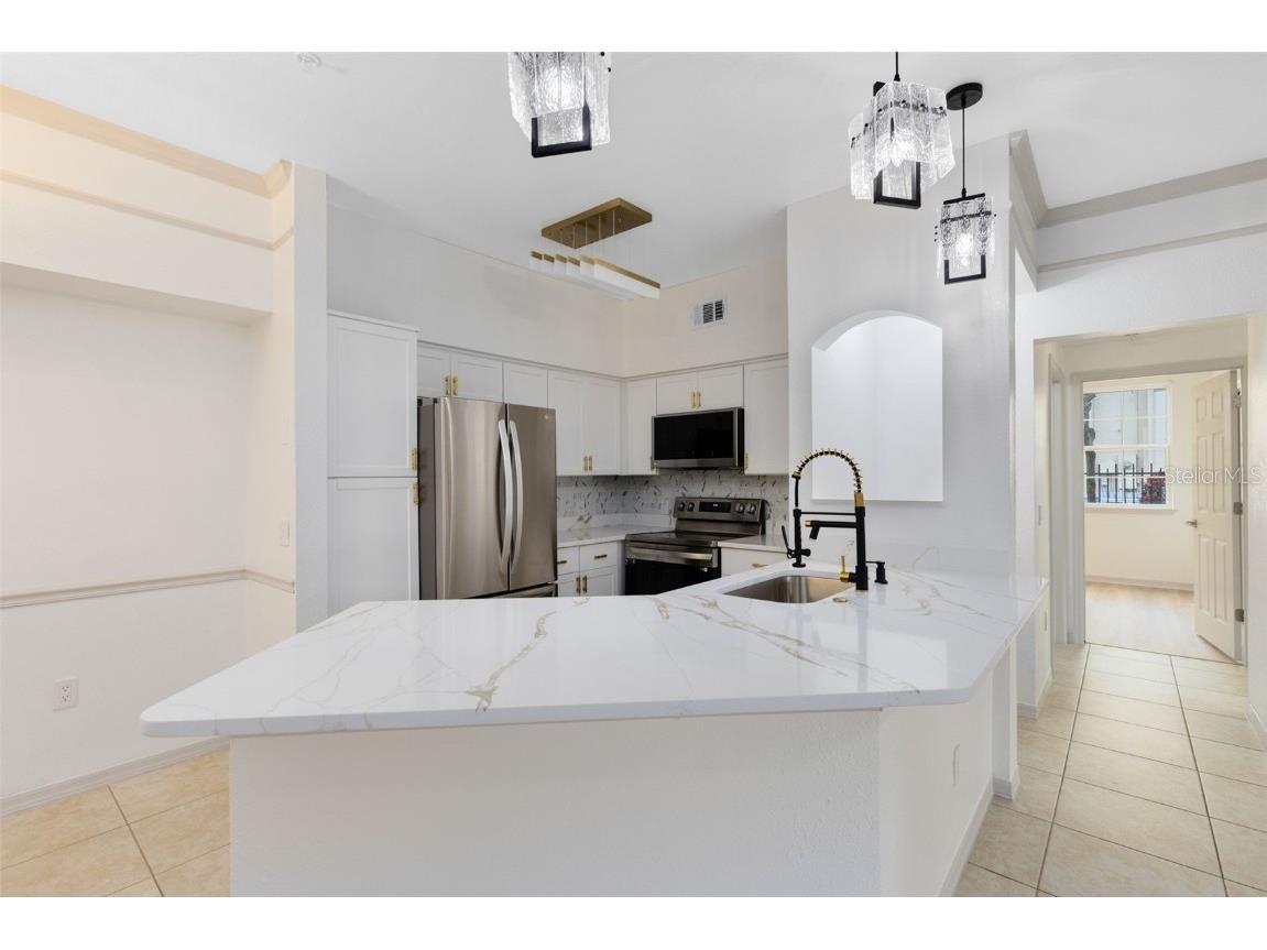 3315 Parkchester Square Boulevard #102 Orlando FL 32835 O6269094 image6