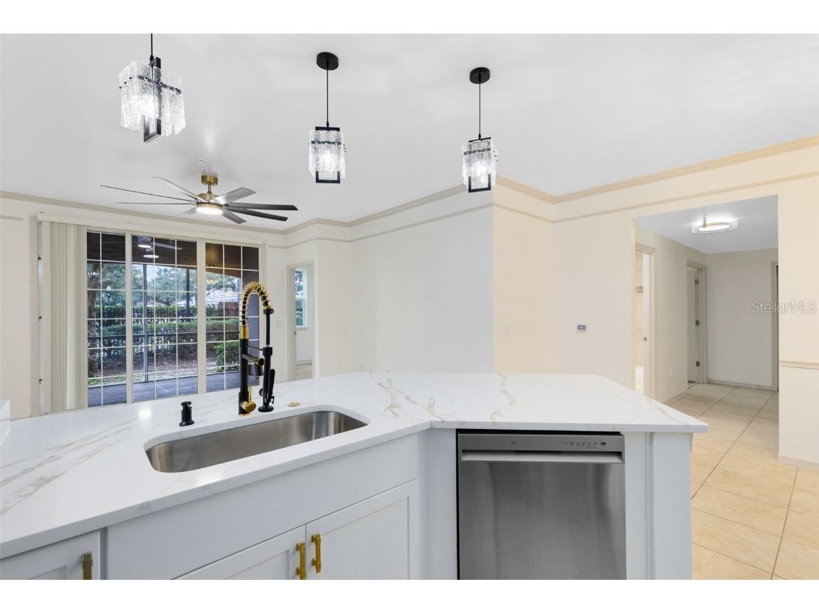 3315 Parkchester Square Boulevard #102 Orlando FL 32835 O6269094 image8