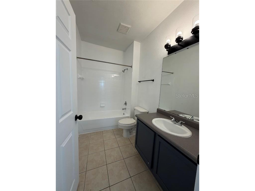 3315 Parkchester Square Boulevard #301 Orlando FL 32835 O6328650 image14