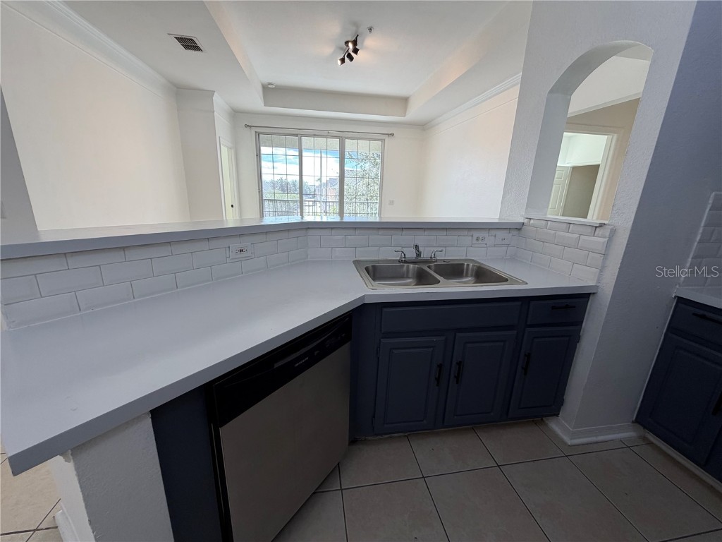 3315 Parkchester Square Boulevard #301 Orlando FL 32835 O6328650 image4