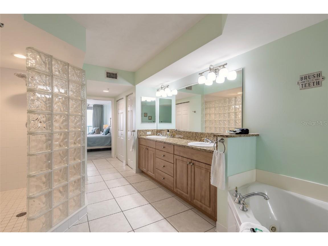 3315 S Atlantic Avenue #1106 Daytona Beach FL 32118 V4944808 image33