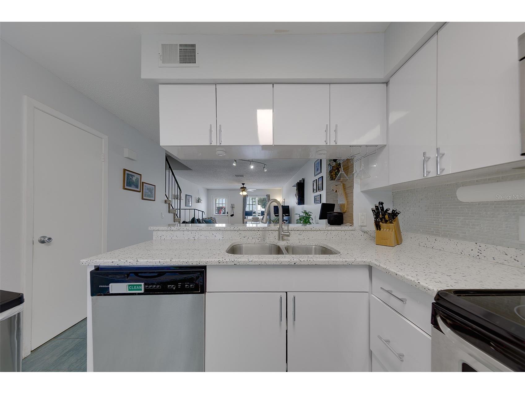 3315 W Wyoming Circle #3315 Tampa FL 33611 TB8528236 image17