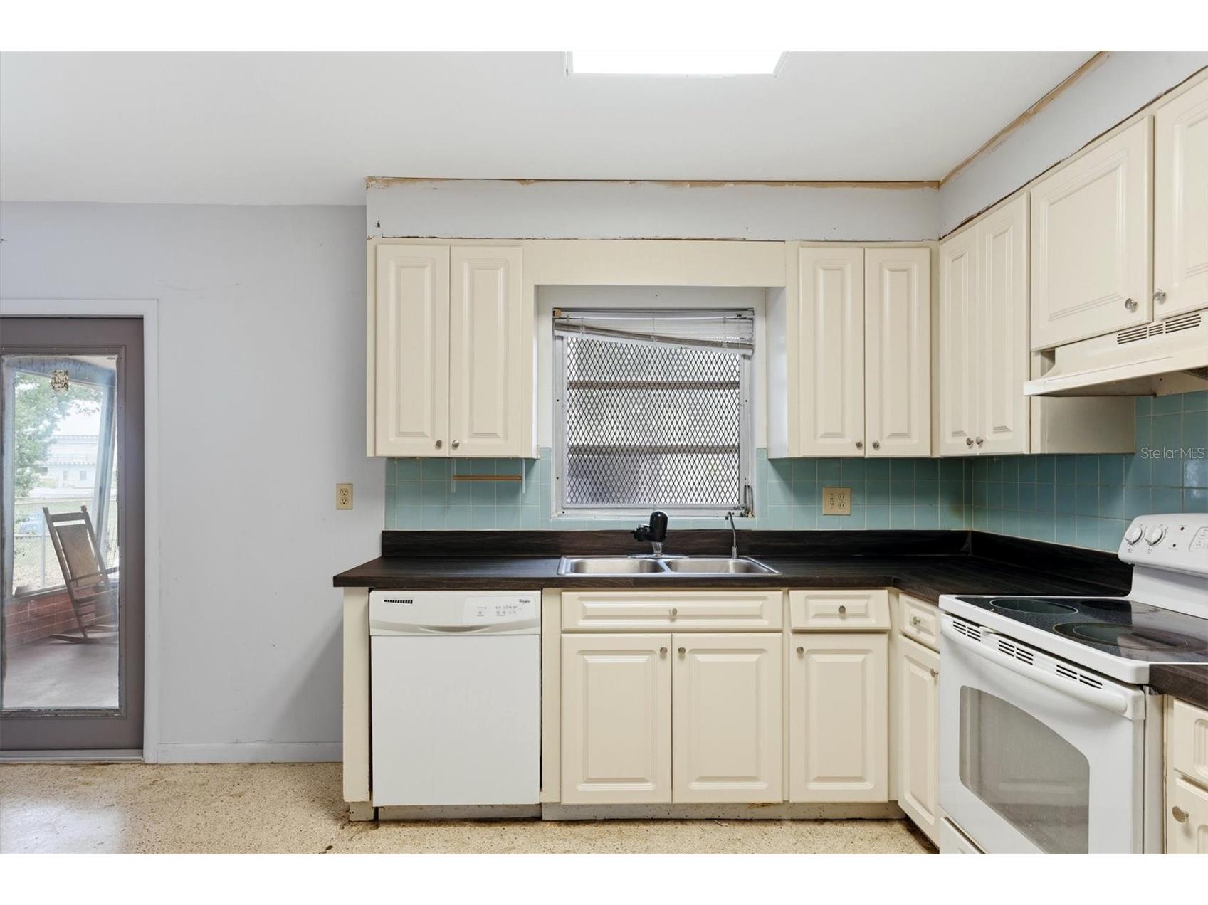 3316 Jolson Drive Sarasota FL 34237 A4693787 image11