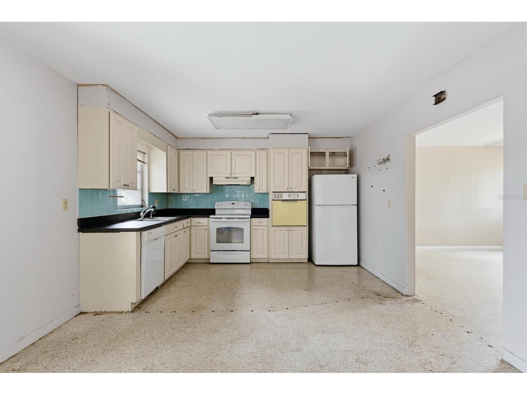 3316 Jolson Drive Sarasota FL 34237 A4693787 image9